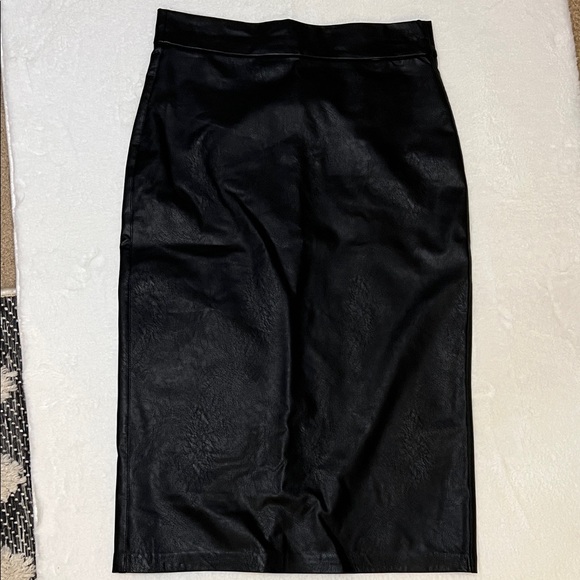 Blank NYC Deep Talks Faux Leather Midi Skirt Size 29 NEW - Picture 4 of 9